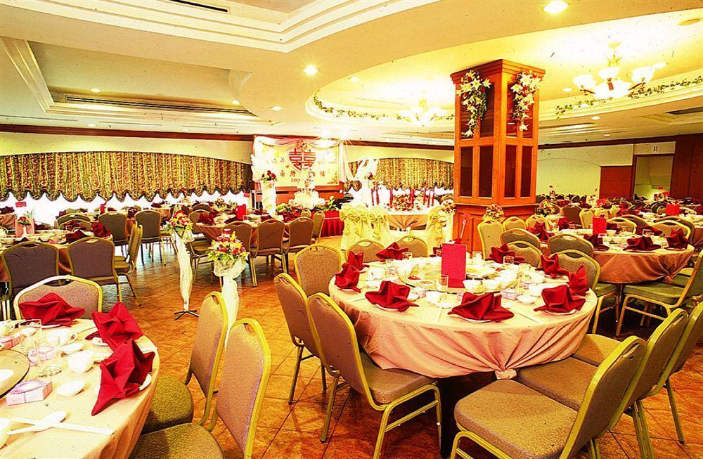Orkid Hotel Melaka Esterno foto